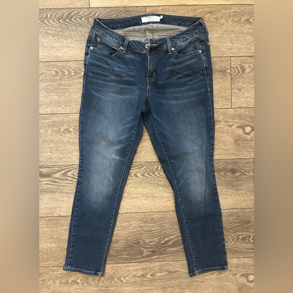 Torrid  Denim Jeans 12 R First at Fit Skinny Straight dark wash